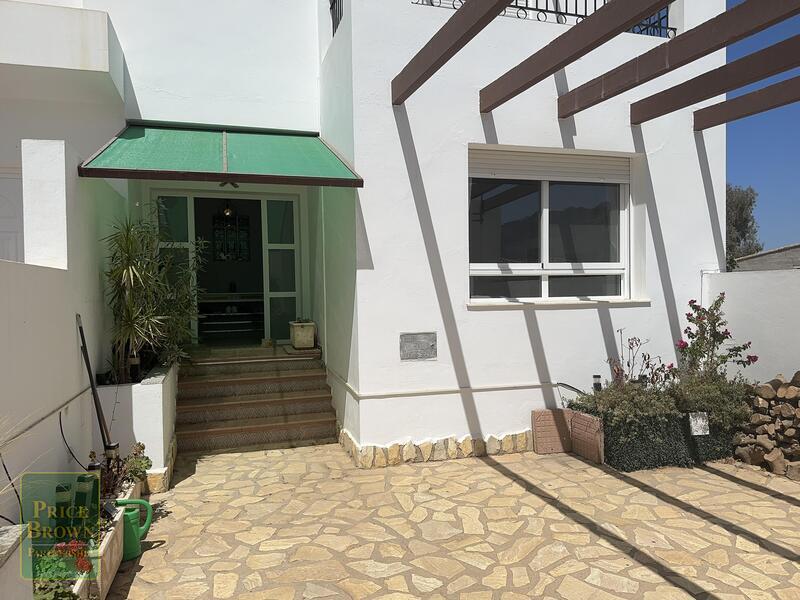 3 bedroom Townhouse for sale