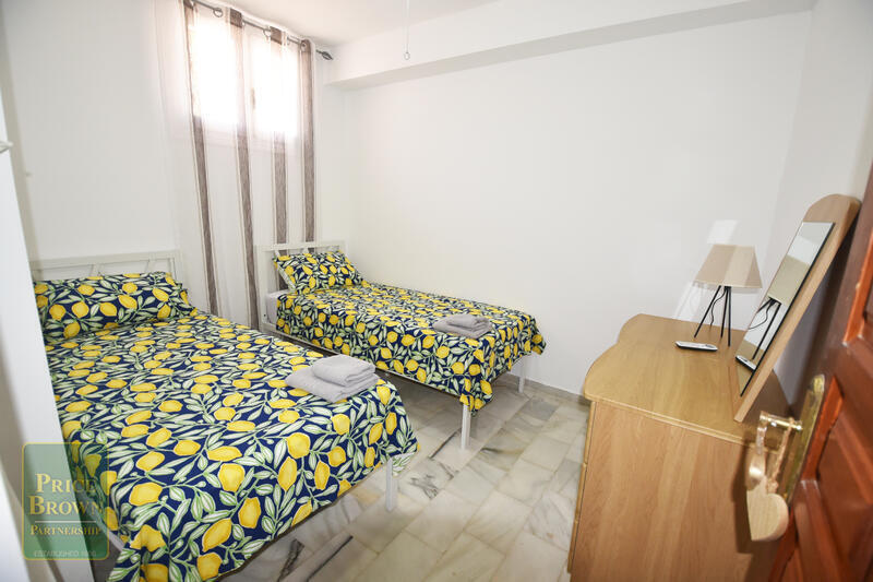 2 slaapkamer Appartement voor lange termijn huur