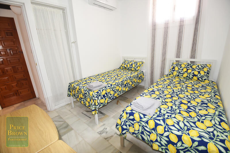 2 slaapkamer Appartement voor lange termijn huur