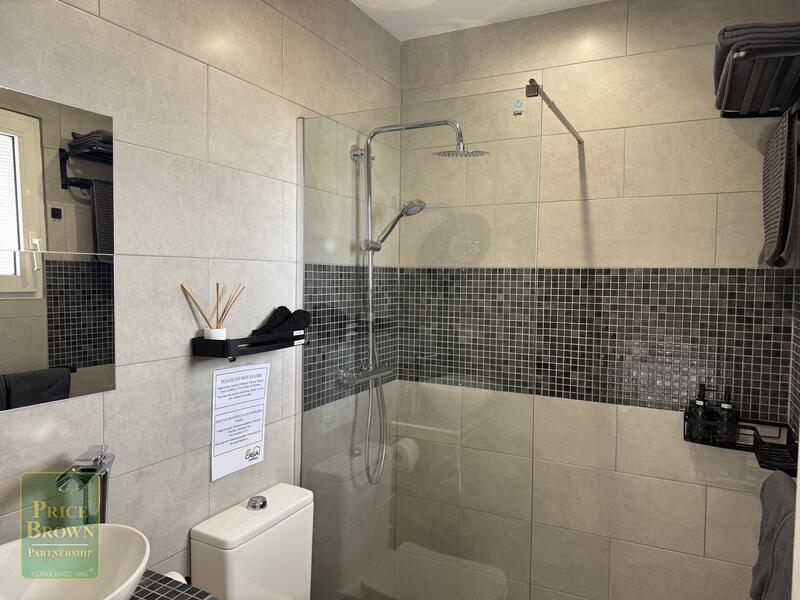 7 chambre Villa à vendre