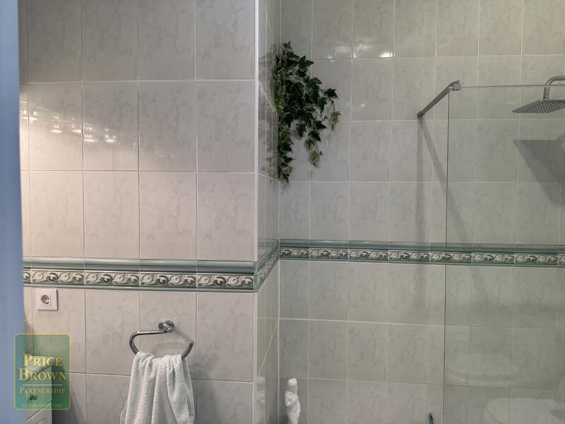 2 Schlafzimmer Villa zu verkaufen