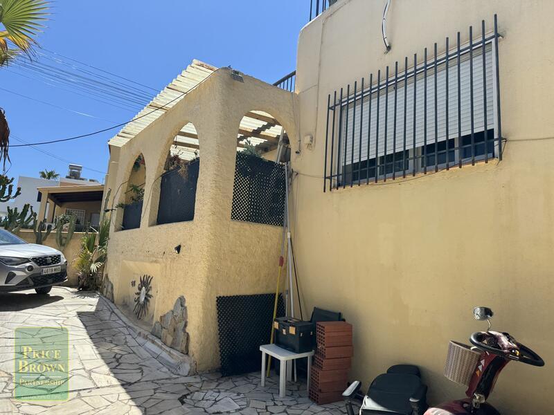 3 Cuarto Villa en venta