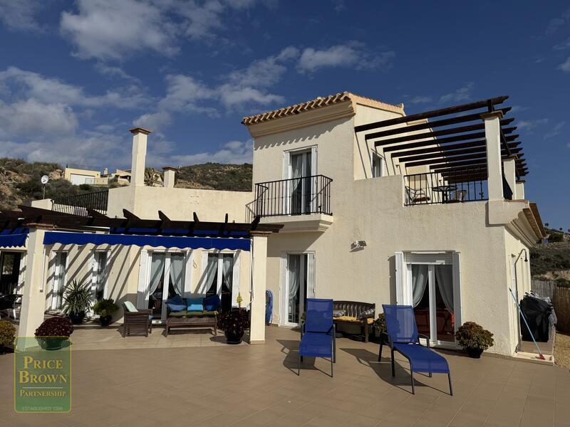 4 bedroom Villa for sale