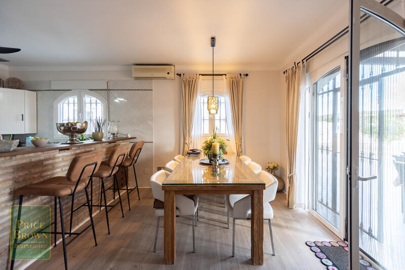 5 soveværelse Villa til salg