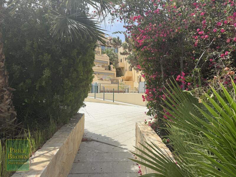 2 bedroom Apartment for sale