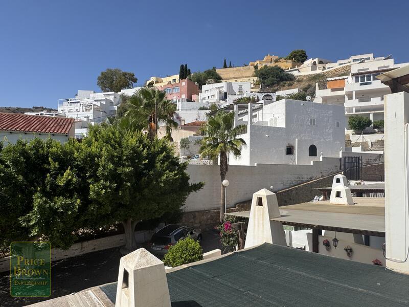 3 bedroom Townhouse for sale