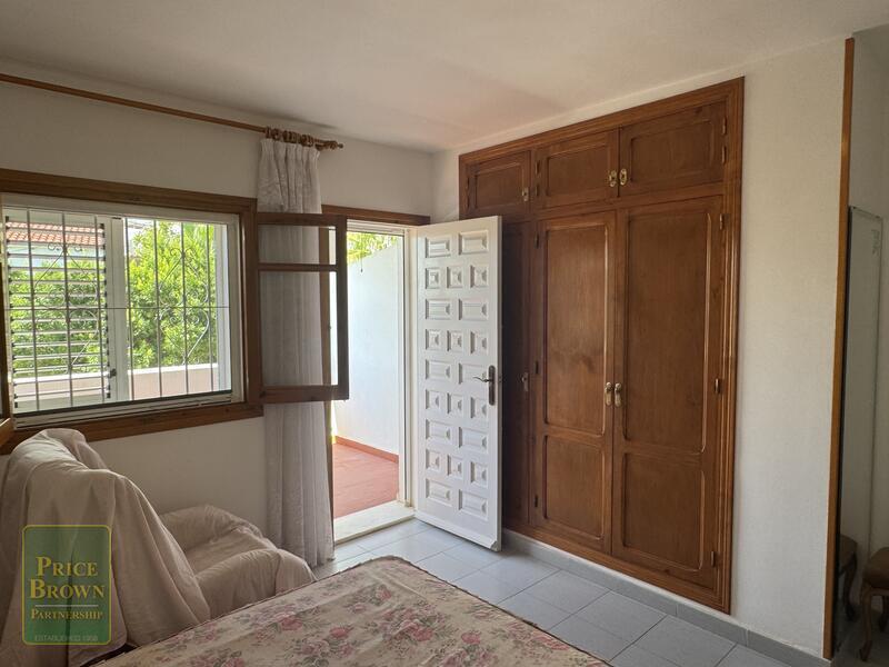 3 bedroom Townhouse for sale