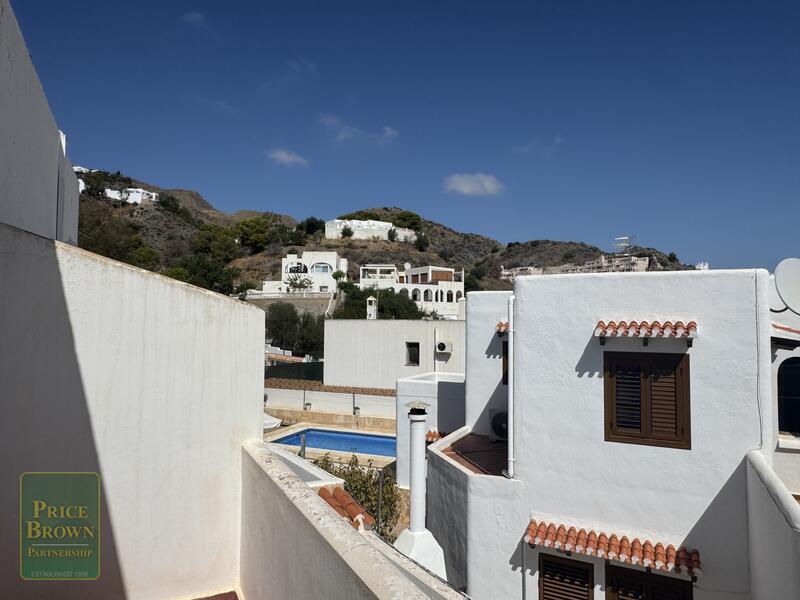 3 bedroom Townhouse for sale