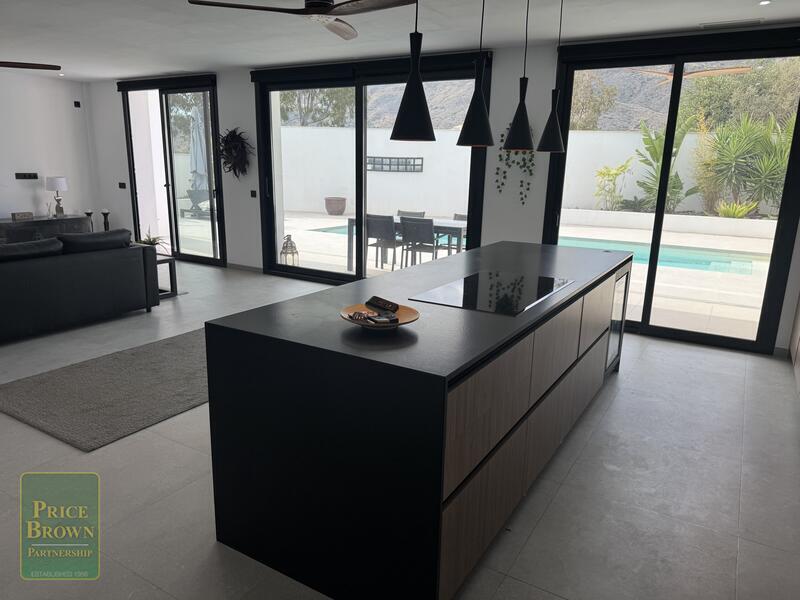 4 bedroom Villa for sale 4 bedroom Villa for sale