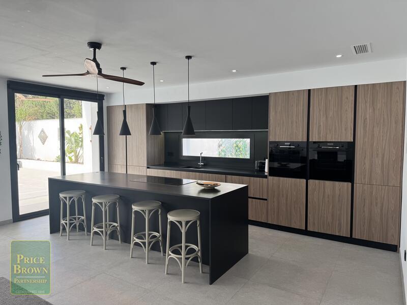 4 bedroom Villa for sale 4 bedroom Villa for sale