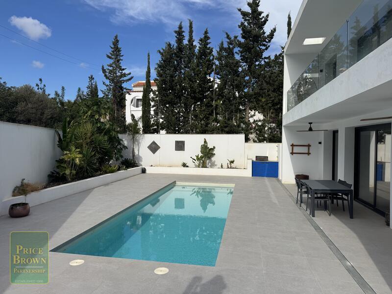 4 bedroom Villa for sale 4 bedroom Villa for sale