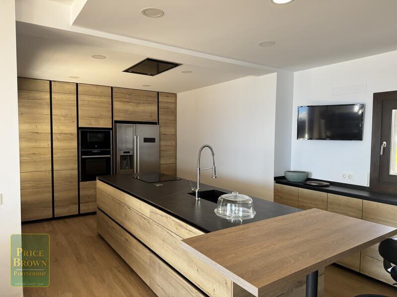 6 bedroom Villa for sale