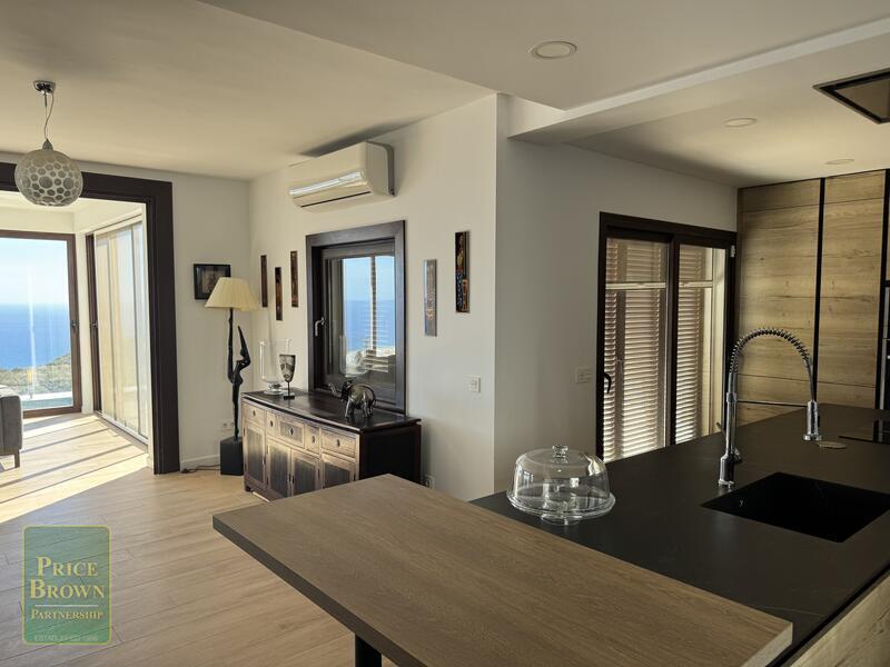 6 bedroom Villa for sale