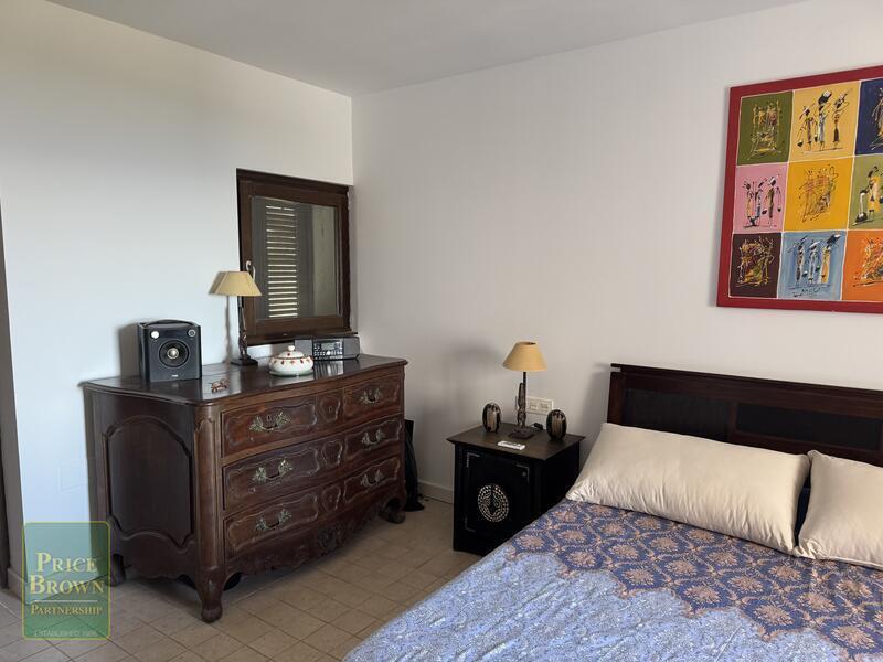 6 bedroom Villa for sale