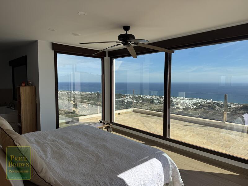 6 bedroom Villa for sale