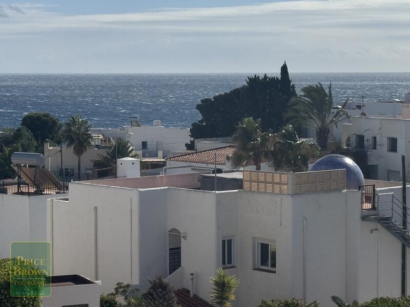 2 bedroom Townhouse for sale