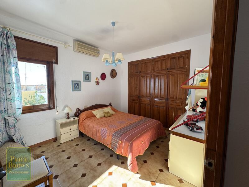 4 спальная комната вилла продается 4 спальная комната вилла продается