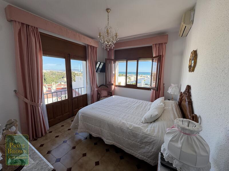 4 спальная комната вилла продается 4 спальная комната вилла продается