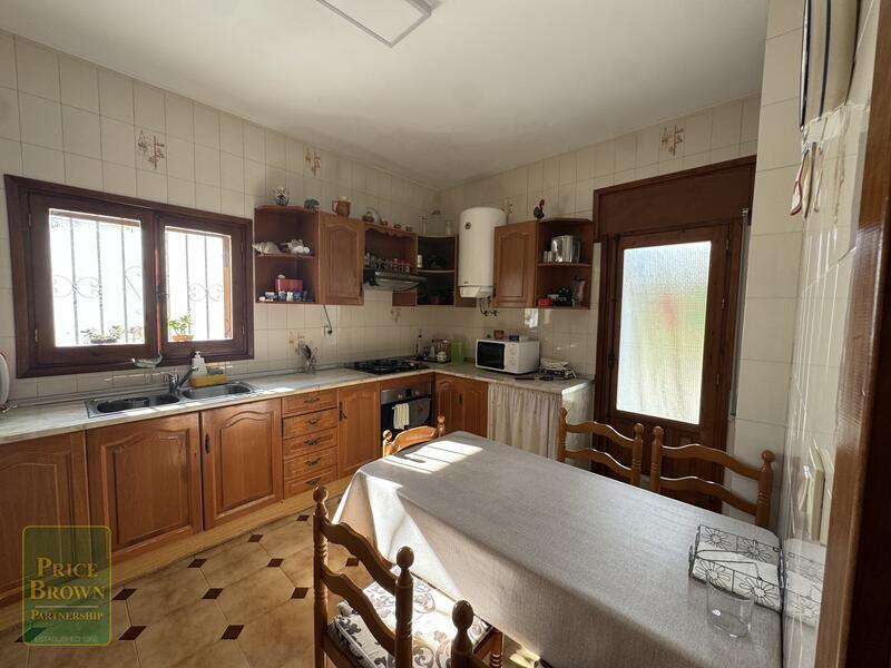 4 спальная комната вилла продается 4 спальная комната вилла продается