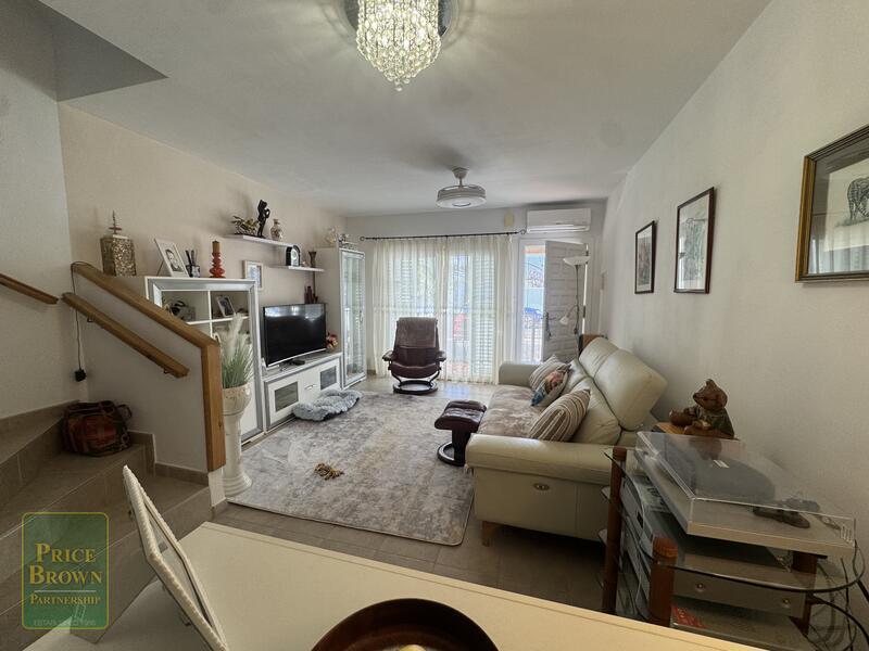 3 bedroom Townhouse for sale