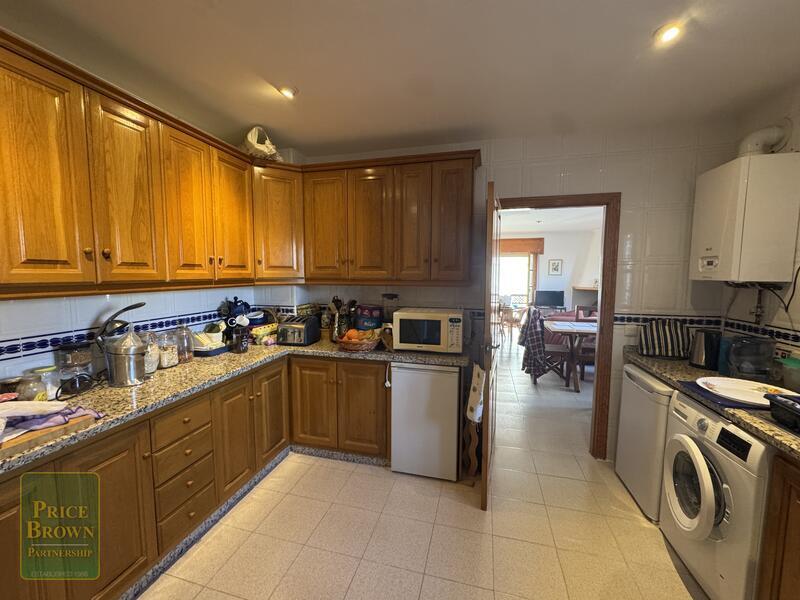 4 bedroom Country House for sale