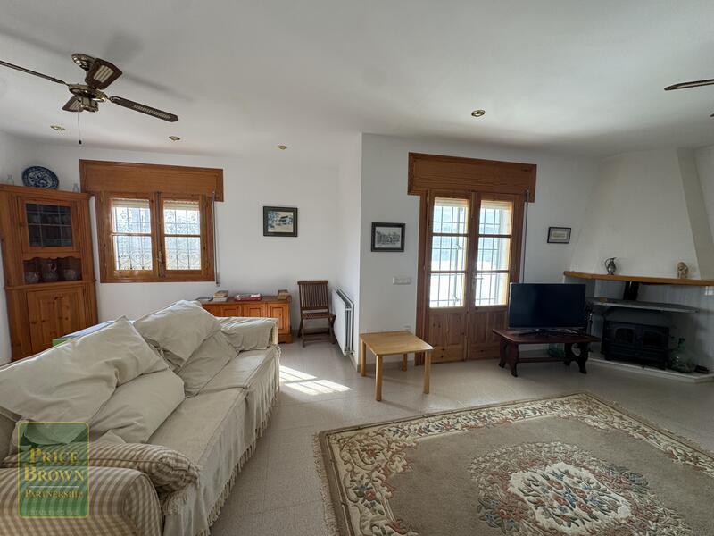 4 bedroom Country House for sale