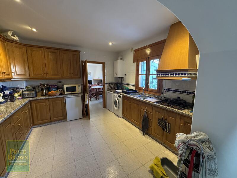 4 bedroom Country House for sale