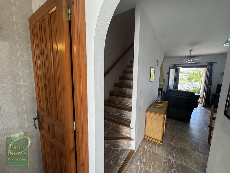 2 спальная комната городская тюрьма продается