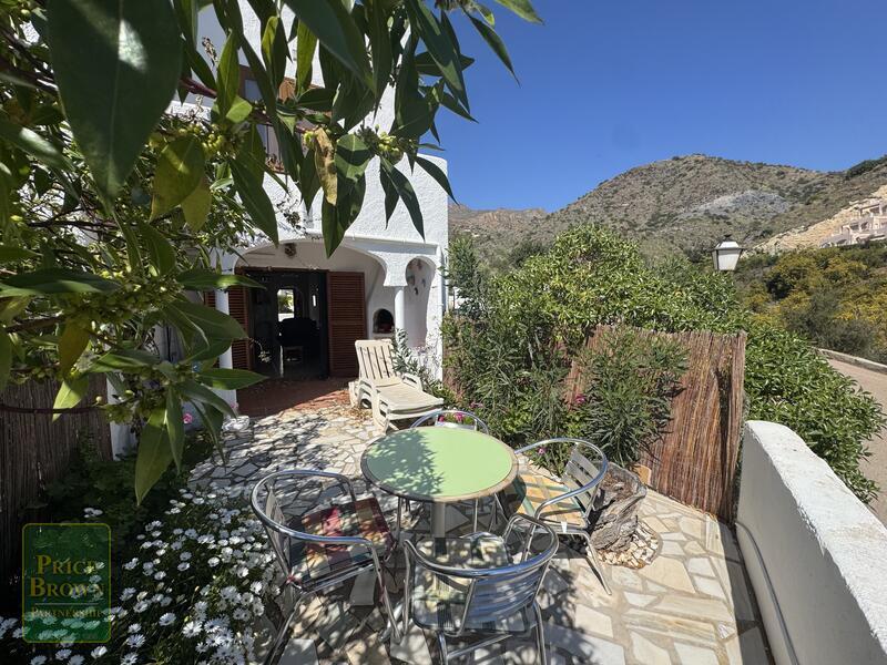 2 спальная комната городская тюрьма продается