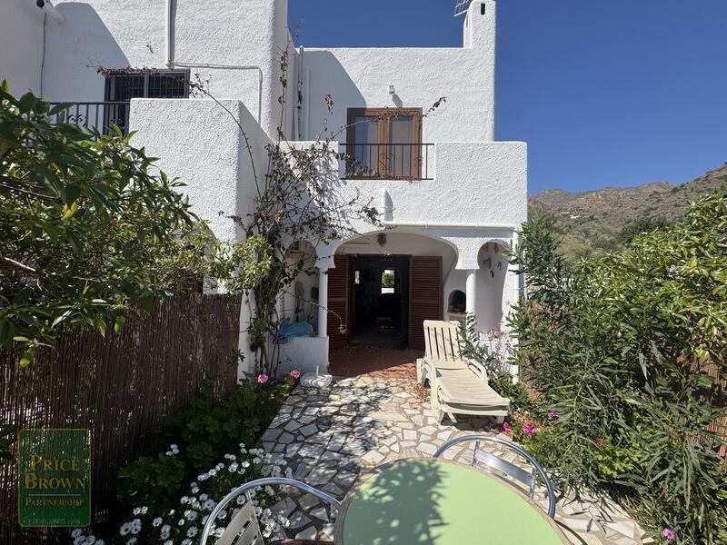 2 спальная комната городская тюрьма продается