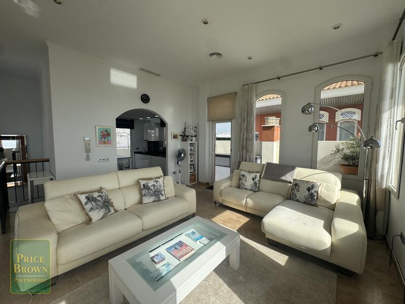 3 bedroom Apartment for sale