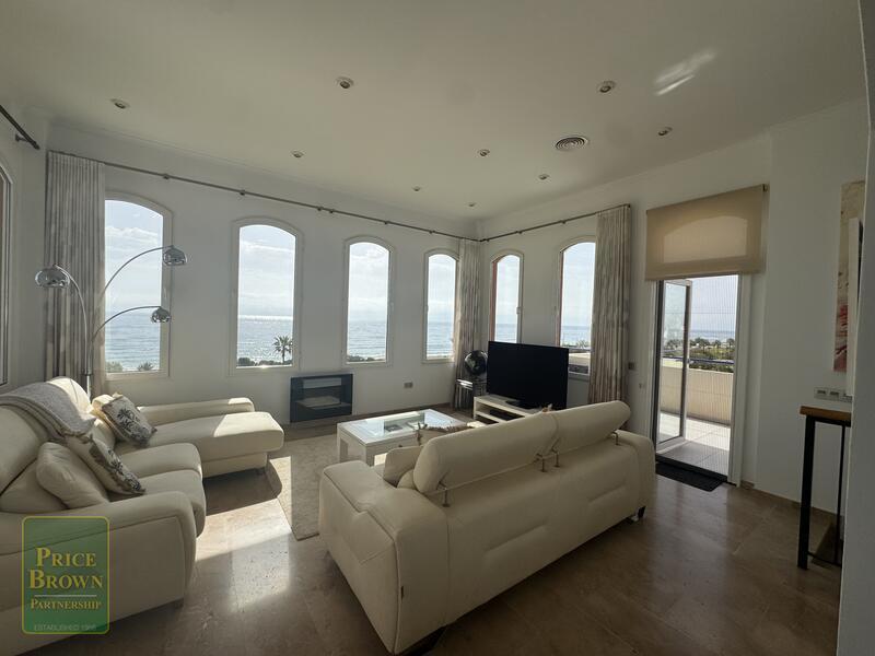 3 bedroom Apartment for sale