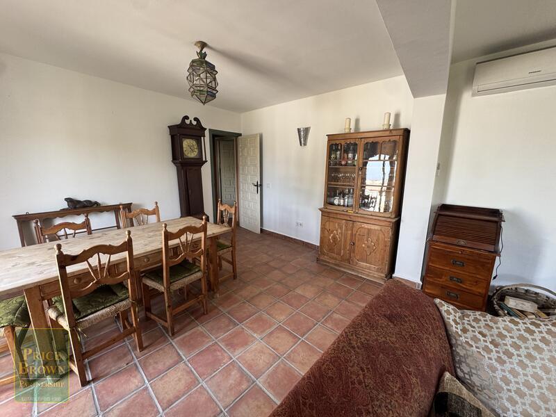 3 slaapkamer Landhuis Te koop