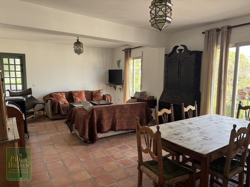 3 slaapkamer Landhuis Te koop