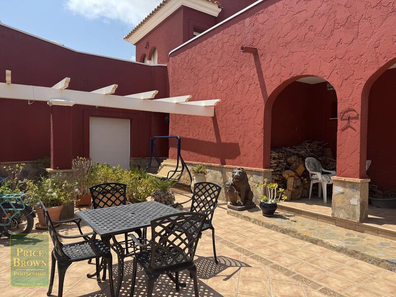 4 slaapkamer Villa Te koop