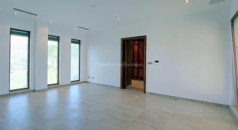 6 bedroom Villa for sale