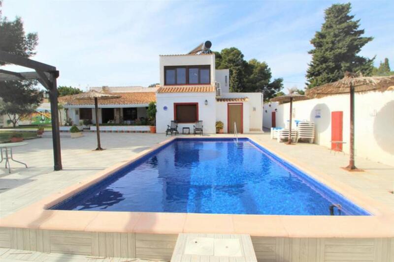 Villa à vendre dans Cabo Roig, Alicante