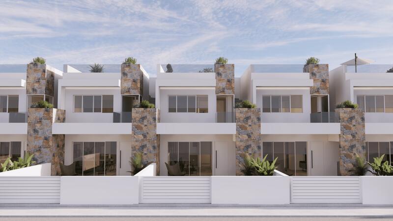 Townhouse for sale in Villamartin, Alicante