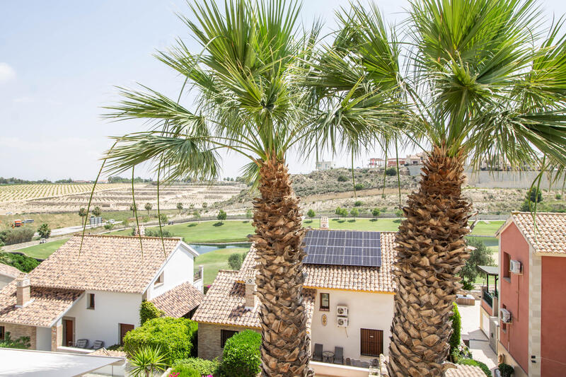 3 slaapkamer Gezinswoning Te koop