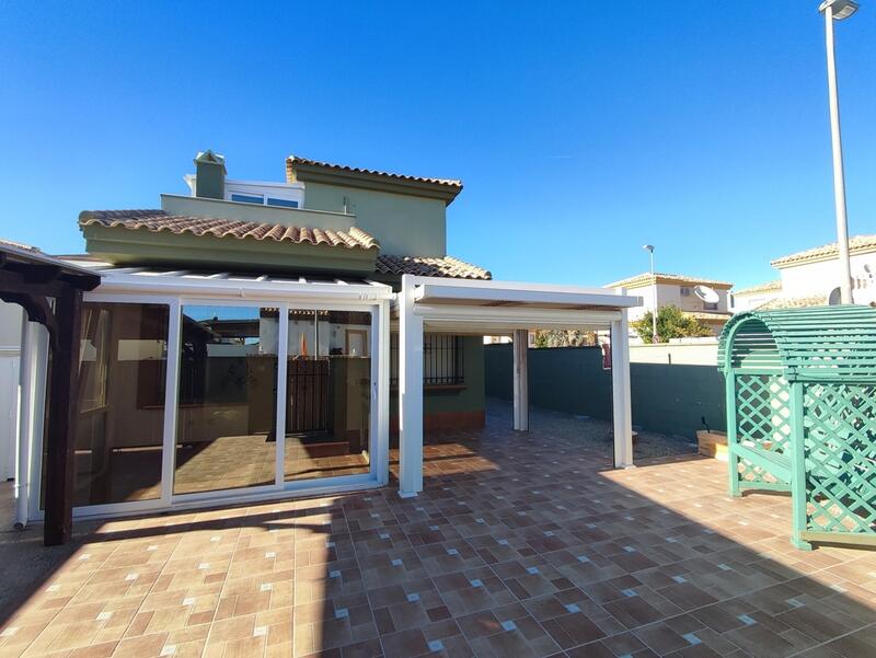 2 Cuarto Villa en venta