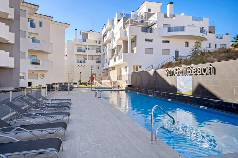 Apartamento en venta en Villamartin, Alicante