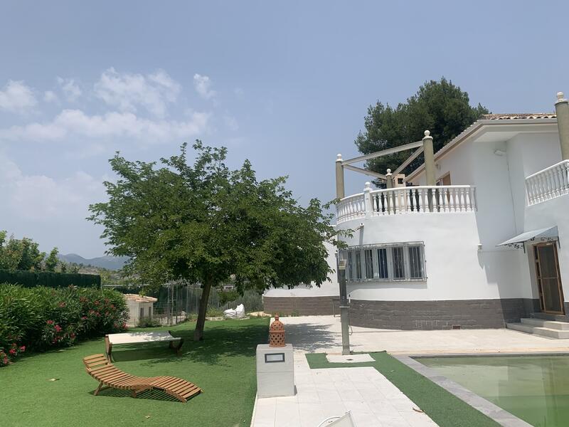 5 bedroom Villa for sale