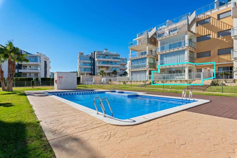 Apartamento en venta en Villamartin, Alicante