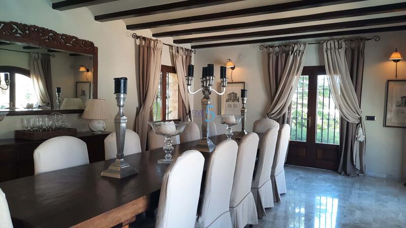 4 bedroom Villa for sale