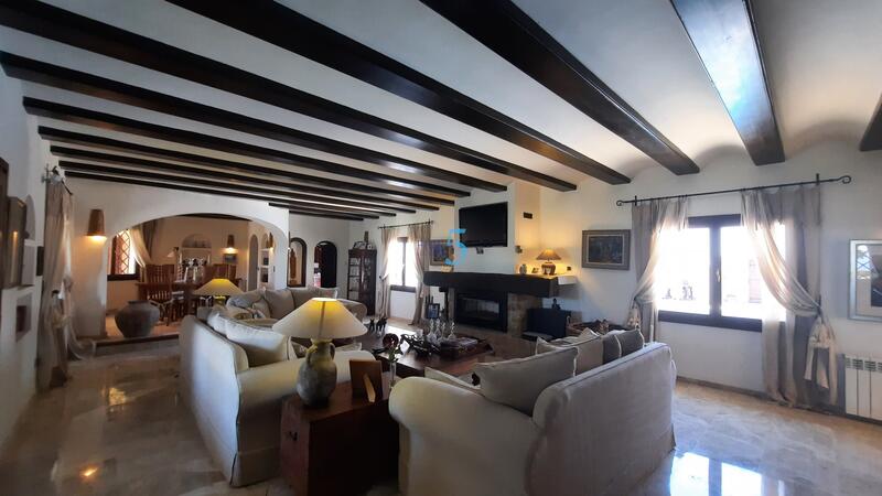 4 slaapkamer Villa Te koop
