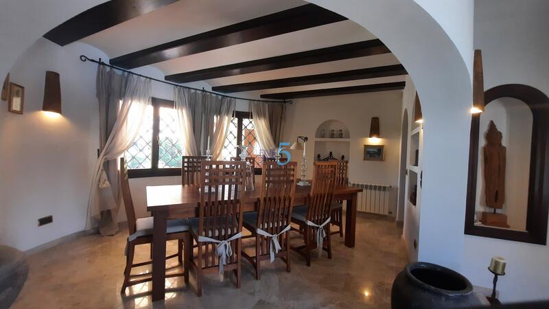 4 slaapkamer Villa Te koop