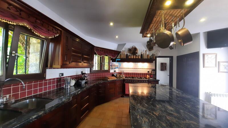 4 slaapkamer Villa Te koop