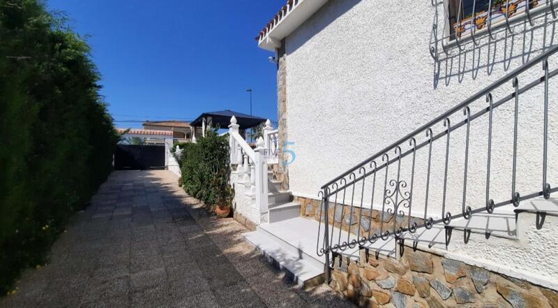 5 Cuarto Villa en venta