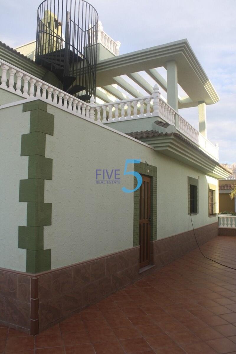 3 Cuarto Villa en venta