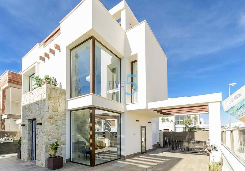 Villa for sale in Los Montesinos, Alicante